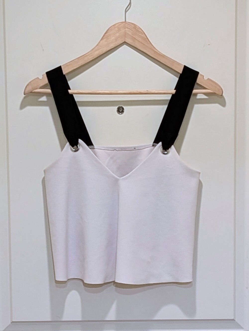 GUC Zara XS Black and White Flowy Crop Top with Metal Grommets